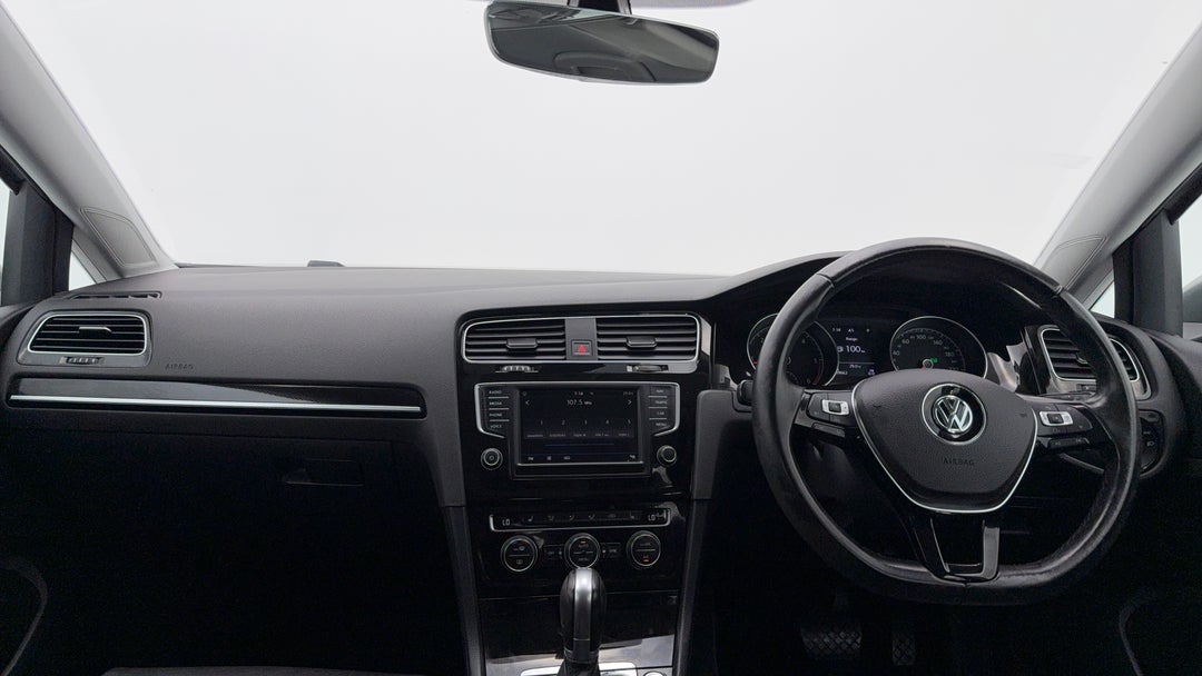 2016 Volkswagen Golf 110 Tdi Highline, Automatic, 69662 km, Dashboard View