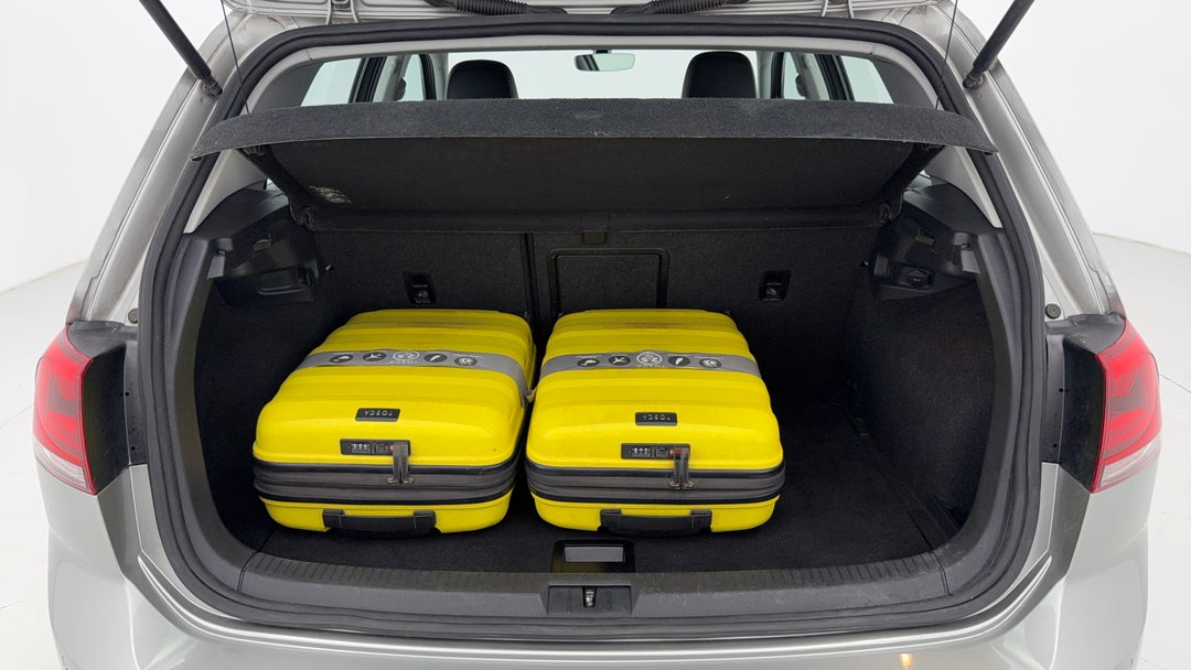 2016 Volkswagen Golf 110 Tdi Highline, Automatic, 69662 km, Boot Inside View with Luggage