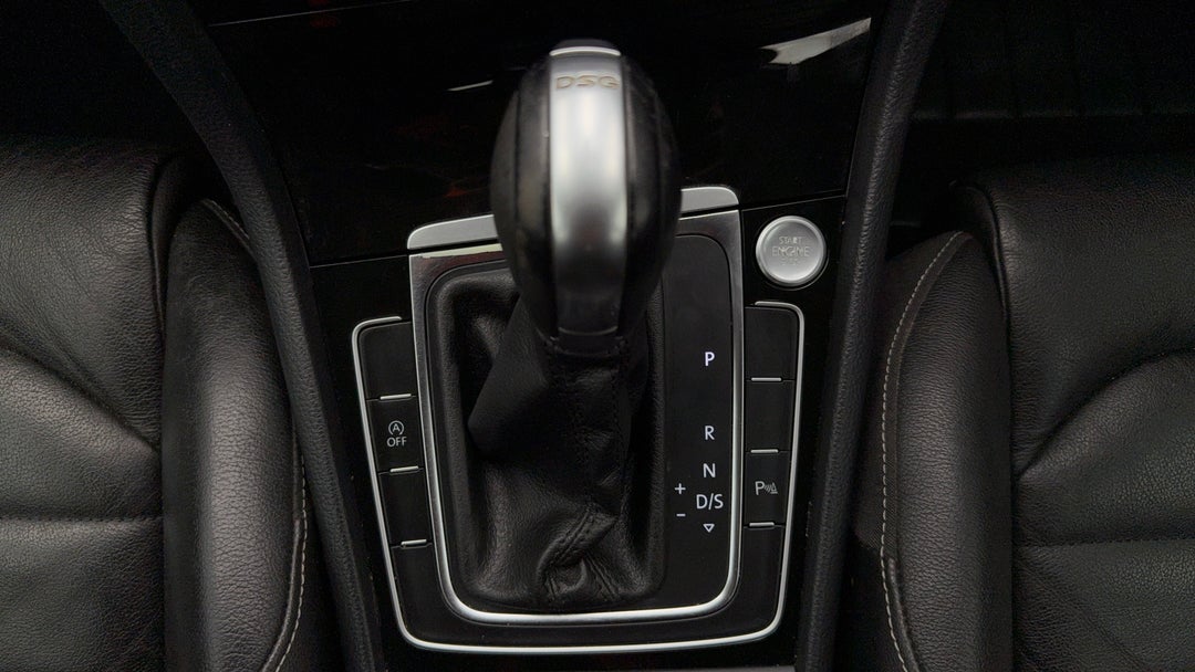 2016 Volkswagen Golf 110 Tdi Highline, Automatic, 69662 km, Gear Lever 