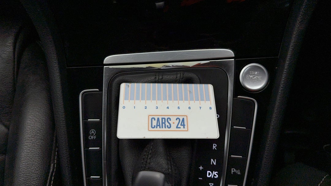 2016 Volkswagen Golf 110 Tdi Highline, Automatic, 69662 km, Miscellaneous Interior Wear