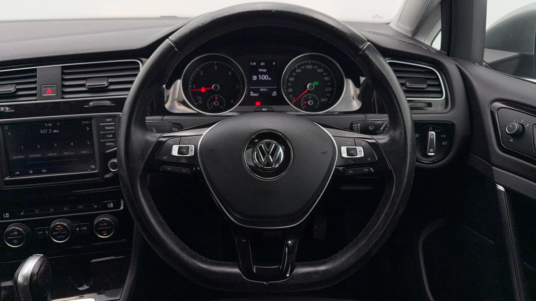 2016 Volkswagen Golf 110 Tdi Highline, Automatic, 69662 km, Steering Wheel Close-up