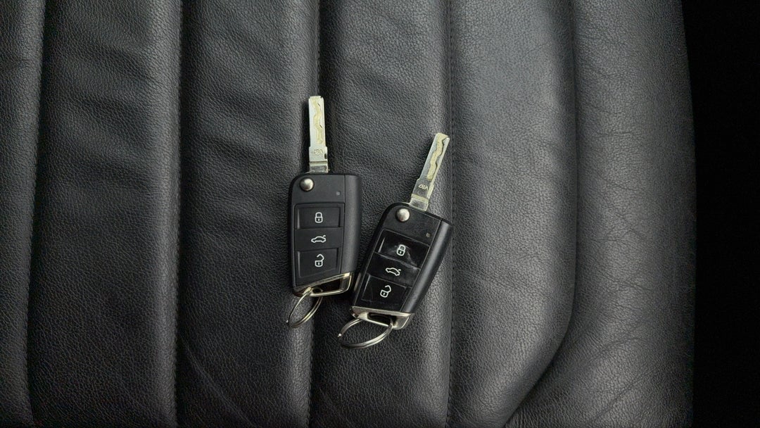 2016 Volkswagen Golf 110 Tdi Highline, Automatic, 69662 km, Key Close-up