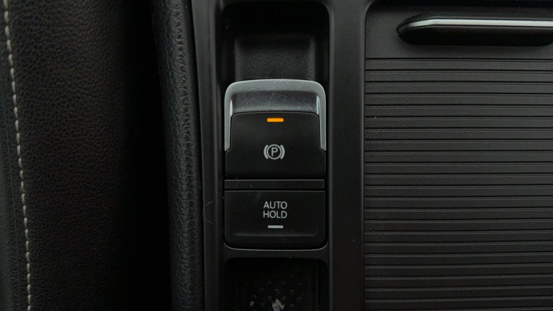 2016 Volkswagen Golf 110 Tdi Highline, Automatic, 69662 km, Handbrake