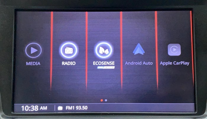 2021 Mahindra XUV300 1.2 W8 OPT, Petrol, Manual, 13,215 km, Apple CarPlay and Android Auto