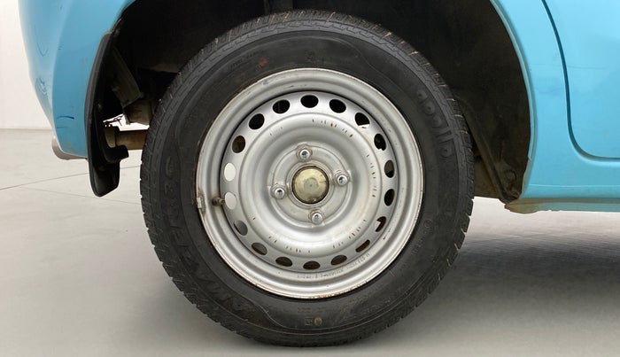 2015 Datsun Go A, Petrol, Manual, 47,948 km, Right Rear Wheel