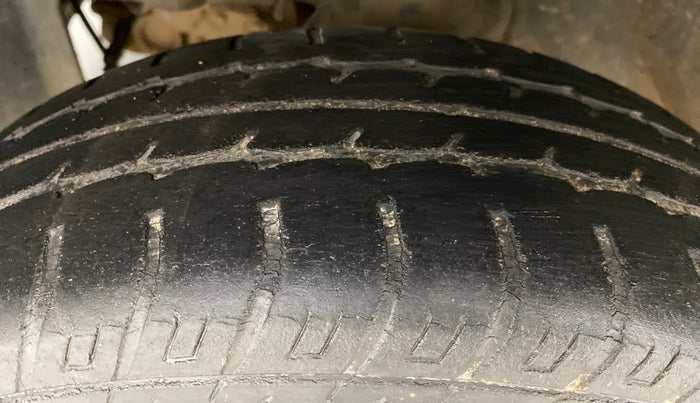2015 Datsun Go A, Petrol, Manual, 47,948 km, Left Front Tyre Tread