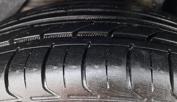 2019 Ford Figo Aspire TREND PLUS CNG, CNG, Manual, 48,025 km, Left Rear Tyre Tread