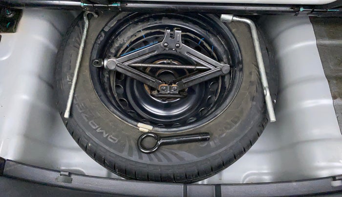 2022 Hyundai AURA S CNG, CNG, Manual, 12,798 km, Spare Tyre