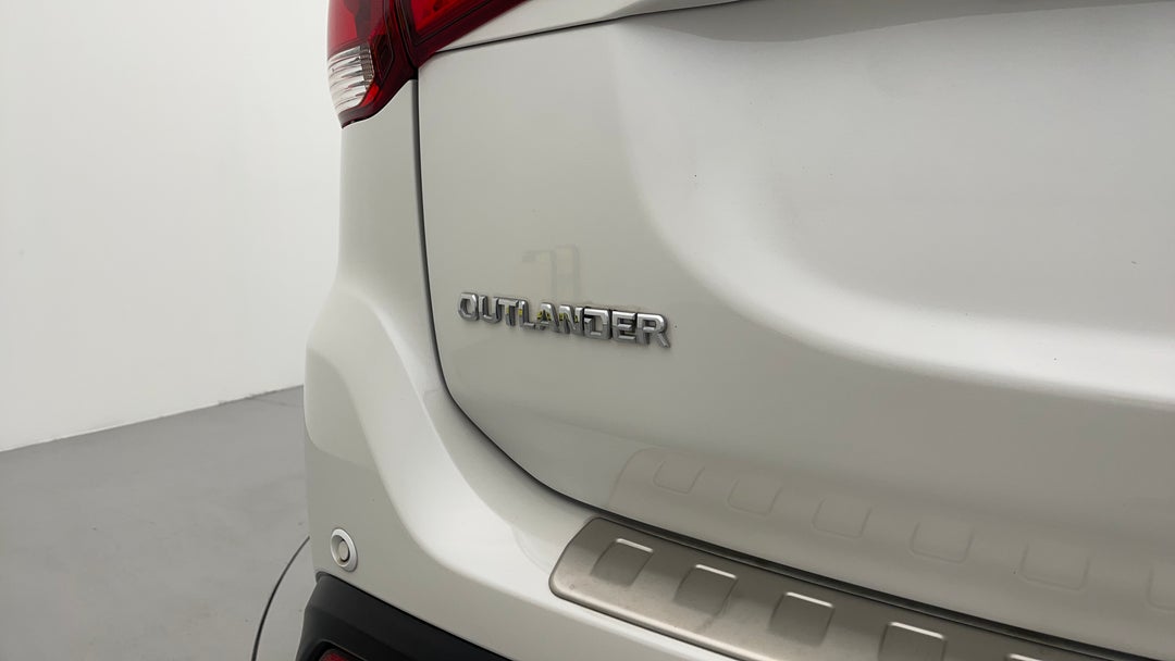 Badge (Boot Left Side)