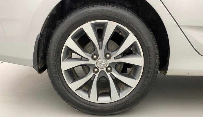 2017 Hyundai Verna 1.6 VTVT SX, Petrol, Manual, 37,185 km, Right Rear Wheel