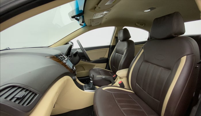 2017 Hyundai Verna 1.6 VTVT SX, Petrol, Manual, 37,185 km, Right Side Front Door Cabin
