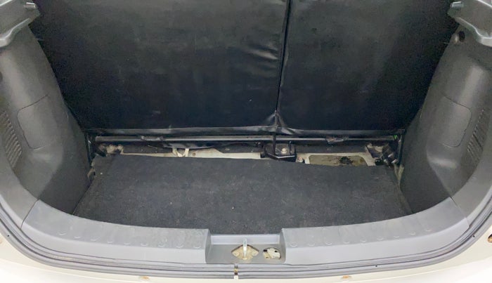 2012 Maruti Ritz VXI, Petrol, Manual, 87,214 km, Boot Inside