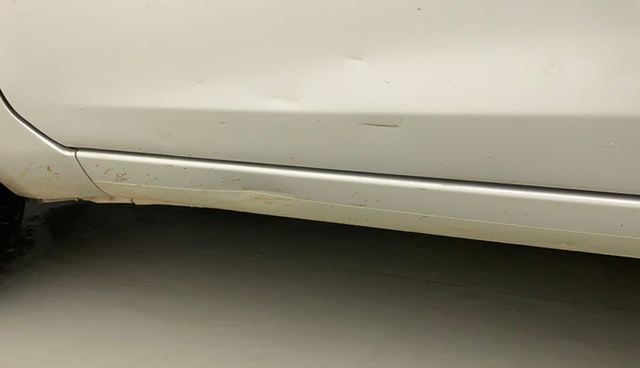 2012 Maruti Ritz VXI, Petrol, Manual, 87,214 km, Left running board - Slightly dented
