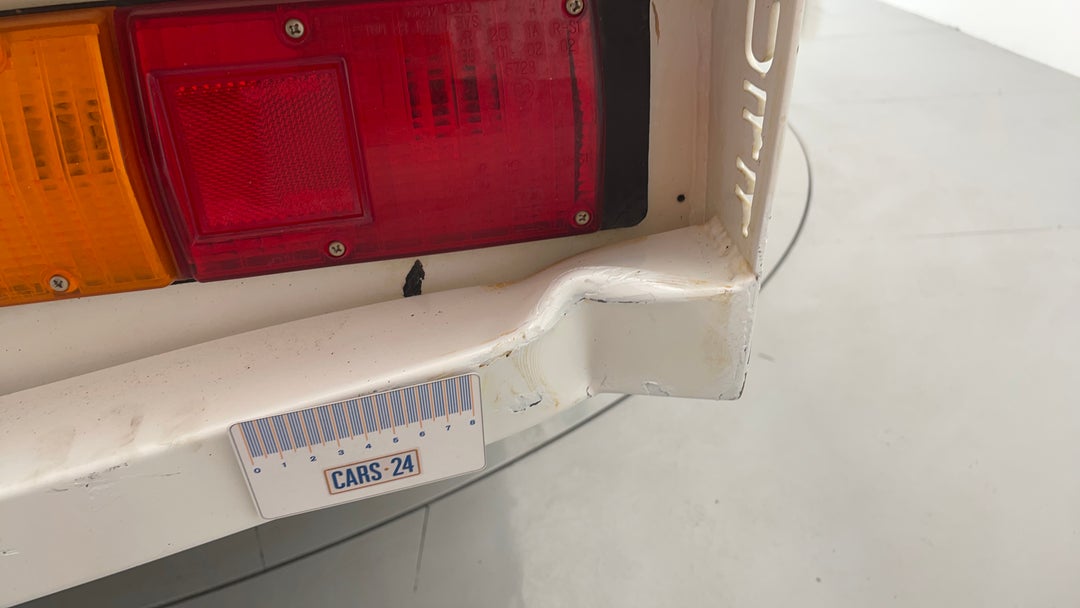 Boot / Tailgate Tailgate Dent