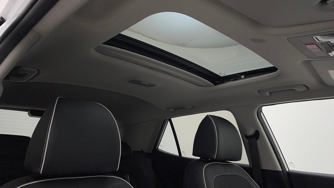Interior Sunroof/Moonroof