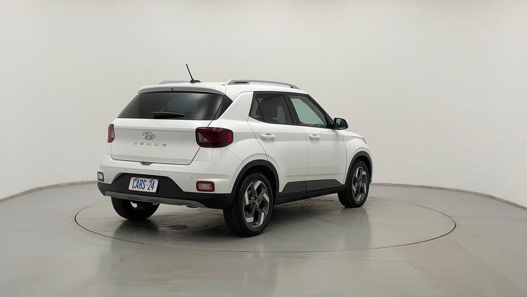 Right Back Diagonal (45- Degree) View