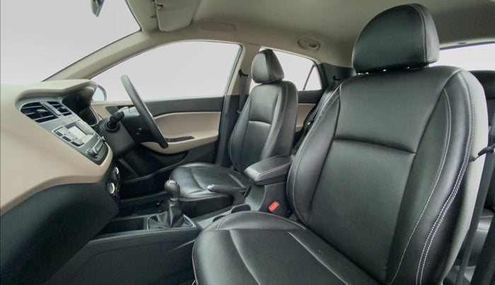 2018 Hyundai Elite i20 Magna Executive 1.2, Petrol, Manual, 42,097 km, Right Side Front Door Cabin