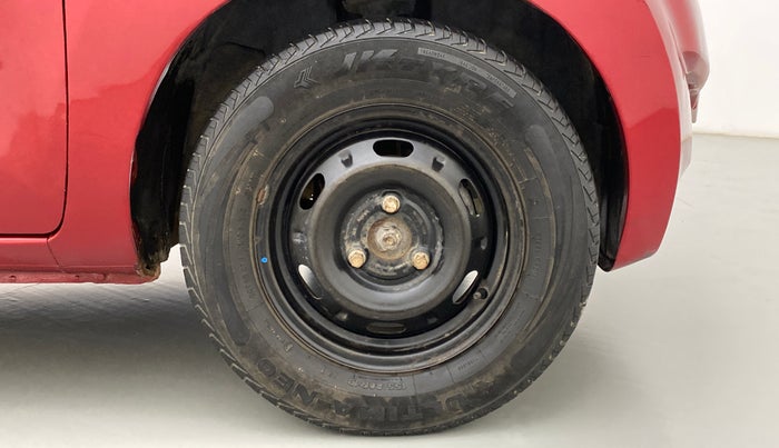 2017 Datsun Redi Go D, Petrol, Manual, 46,702 km, Right Front Wheel