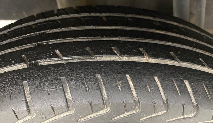 2017 Datsun Redi Go D, Petrol, Manual, 46,702 km, Right Rear Tyre Tread