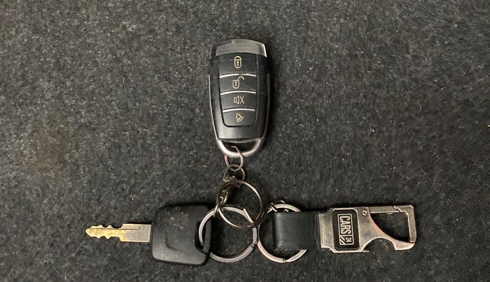2017 Datsun Redi Go D, Petrol, Manual, 46,702 km, Key Close Up