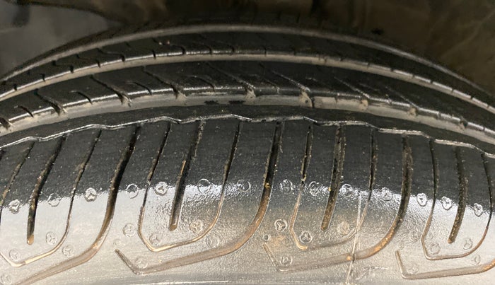 2018 Honda City V MT PETROL, Petrol, Manual, 26,502 km, Left Front Tyre Tread