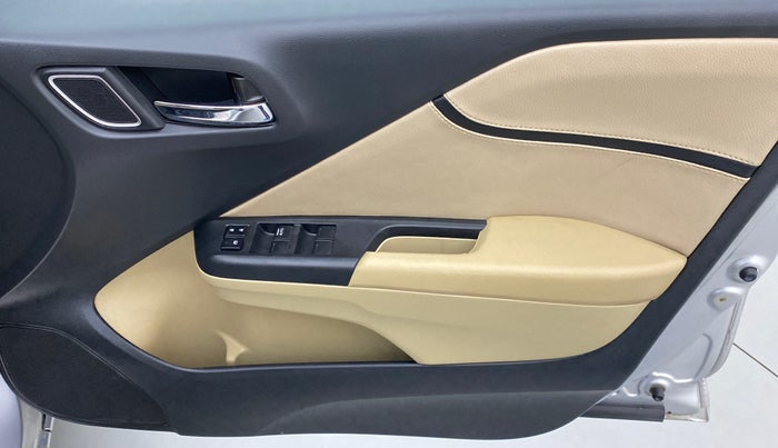 2018 Honda City V MT PETROL, Petrol, Manual, 26,502 km, Driver Side Door Panels Control