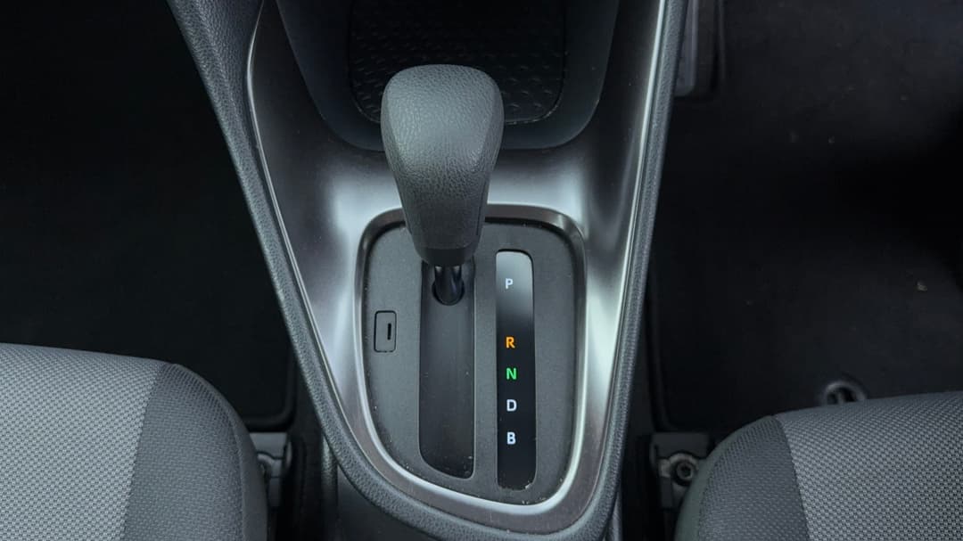 2025 Toyota Yaris Ascent Sport Hybrid, Automatic, 44096 km, Gear Lever 