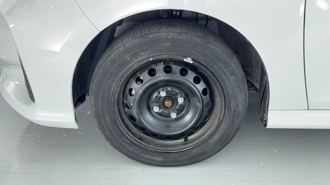 2025 Toyota Yaris Ascent Sport Hybrid, Automatic, 44096 km, Left Front Wheel