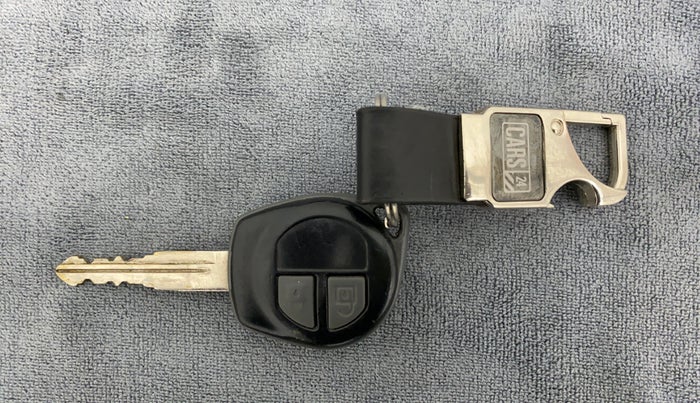 2015 Maruti Swift VXI, Petrol, Manual, 88,863 km, Key Close Up