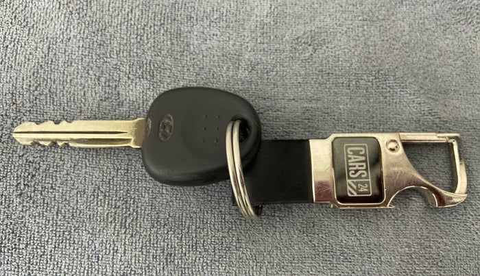 2018 Hyundai Xcent E PLUS, Petrol, Manual, 19,626 km, Key Close Up