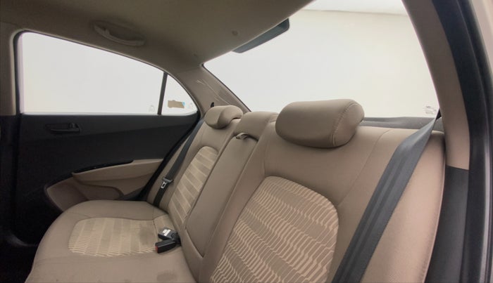 2018 Hyundai Xcent E PLUS, Petrol, Manual, 19,626 km, Right Side Rear Door Cabin