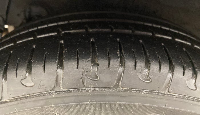 2018 Hyundai Xcent E PLUS, Petrol, Manual, 19,626 km, Right Rear Tyre Tread