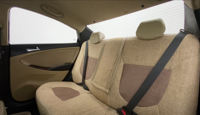 2014 Hyundai Verna FLUIDIC 1.6 SX VTVT, Petrol, Manual, 44,210 km, Right Side Rear Door Cabin View