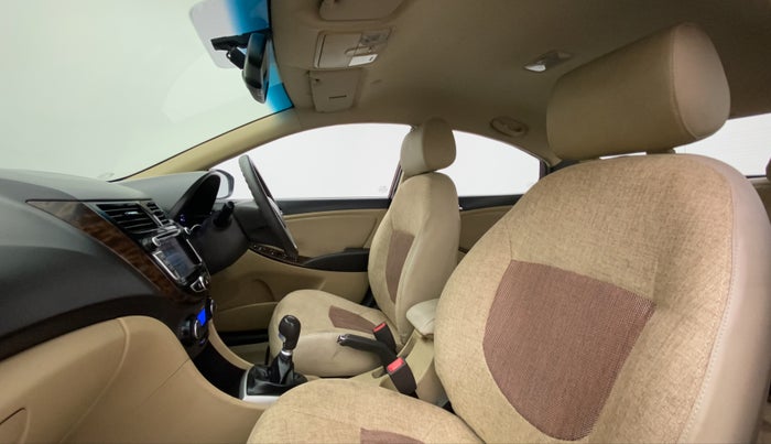 2014 Hyundai Verna FLUIDIC 1.6 SX VTVT, Petrol, Manual, 44,210 km, Right Side Front Door Cabin View
