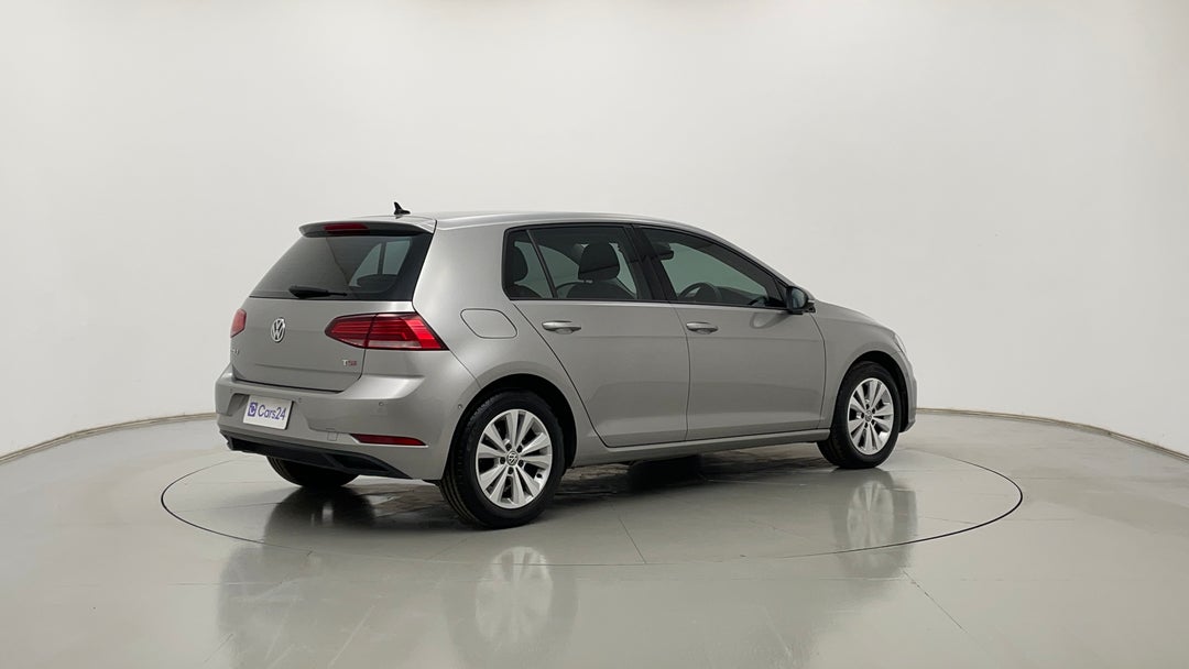 Right Back Diagonal (45- Degree) View