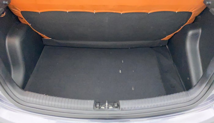 2014 Hyundai Grand i10 ASTA AT 1.2 KAPPA VTVT, Petrol, Automatic, 39,092 km, Boot Inside