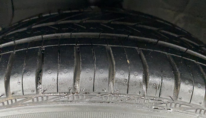 2014 Hyundai Grand i10 ASTA AT 1.2 KAPPA VTVT, Petrol, Automatic, 39,092 km, Left Front Tyre Tread
