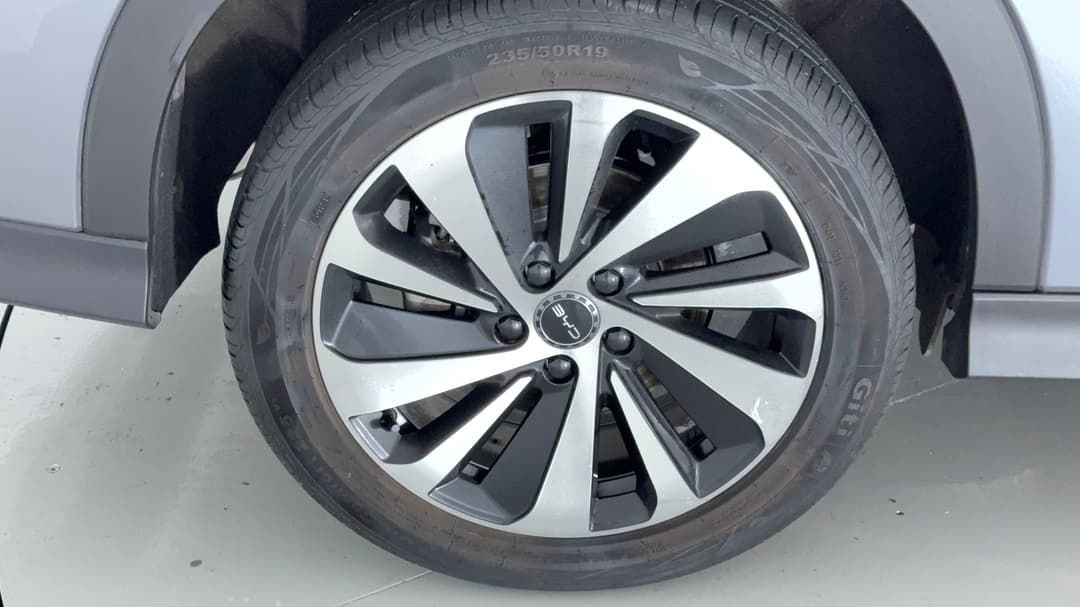 2024 Byd Sealion 6 Premium, Automatic, 26936 km, Right Rear Wheel