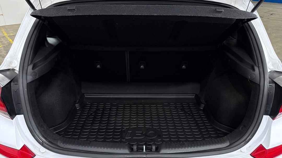 2018 Hyundai i30 Elite, Automatic, 26228 km, Boot Inside View