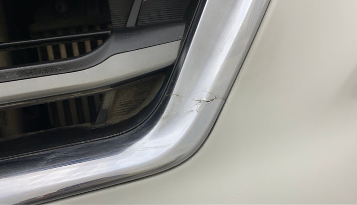 2018 Hyundai Creta SX AT 1.6 DIESEL, Diesel, Automatic, 91,017 km, Front bumper - Chrome strip damage