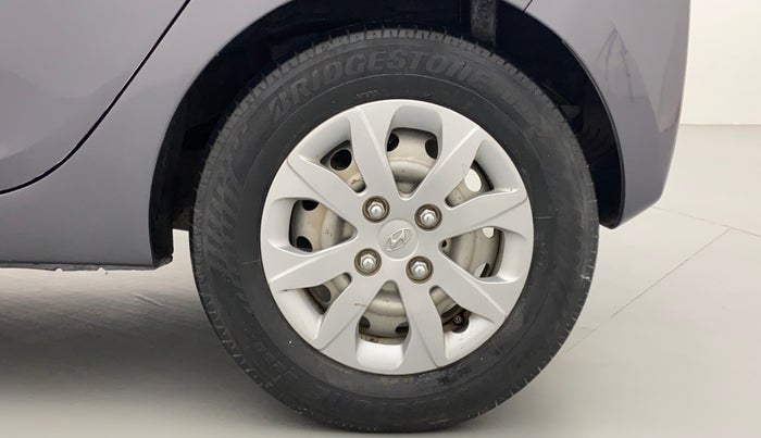 2017 Hyundai Eon MAGNA PLUS, Petrol, Manual, 30,484 km, Left Rear Wheel