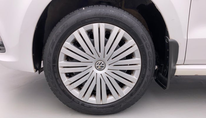 2018 Volkswagen Polo COMFORTLINE 1.0 PETROL, Petrol, Manual, 48,506 km, Left Front Wheel