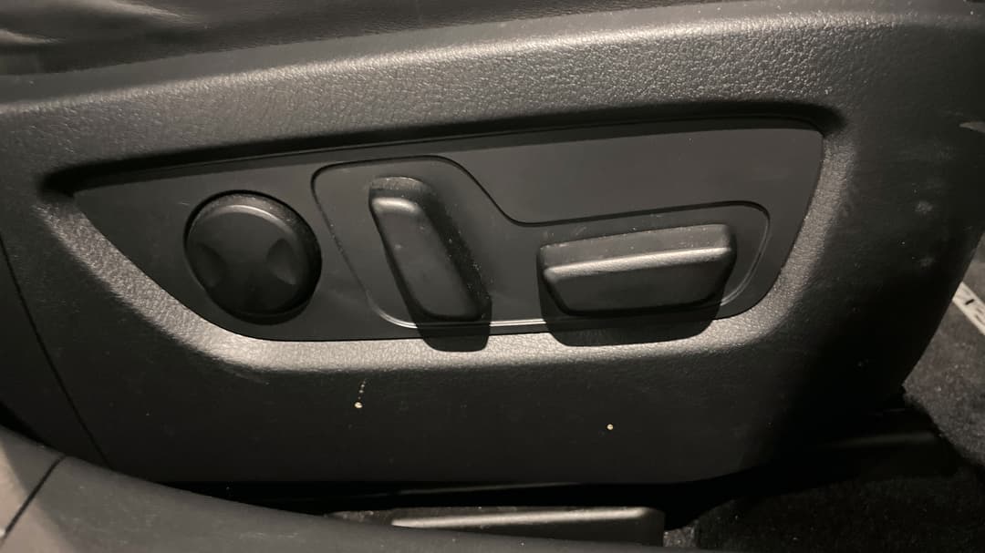 2022 Mazda CX-30 G20 Astina (FWD), Automatic, 35000 km, Drivers Side Adjustment Panel