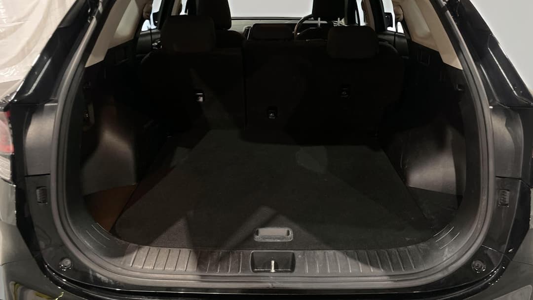 2022 Kia Sportage Sx (AWD), Automatic, 107350 km, Boot Inside View