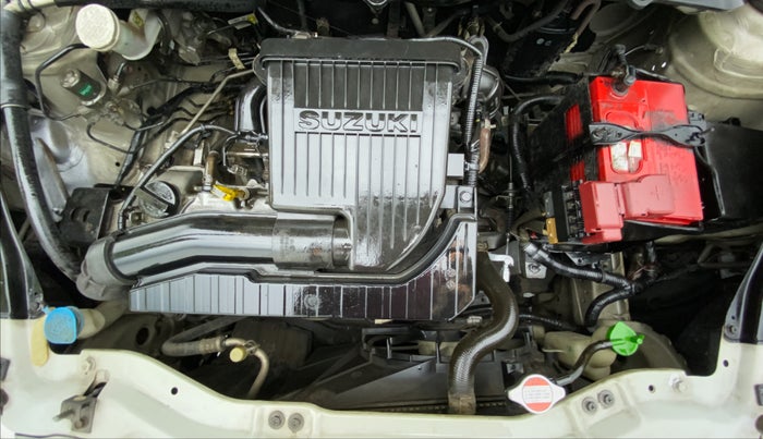 2014 Maruti Swift VXI D, Petrol, Manual, 37,144 km, Engine Bonet View