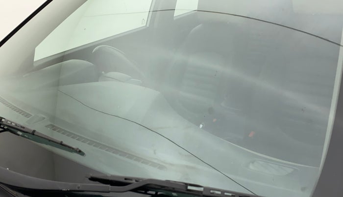 2017 Hyundai Creta SX PLUS AT 1.6 PETROL, Petrol, Automatic, 95,325 km, Front windshield - Minor spot on windshield