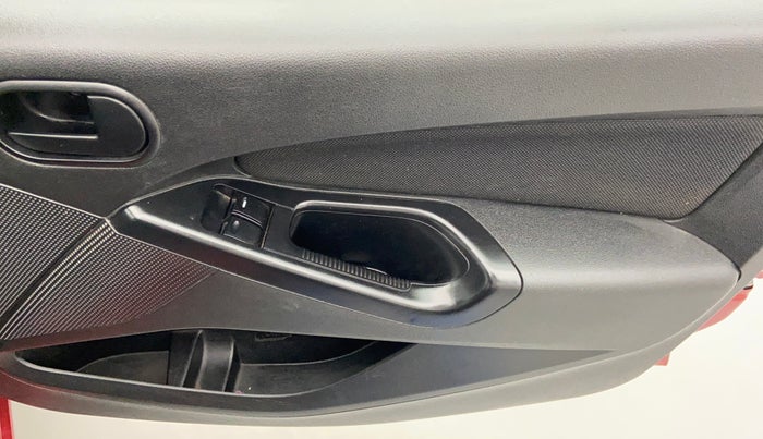 2015 Ford Figo 1.2 EXI DURATEC, Petrol, Manual, 51,114 km, Driver Side Door Panels Control