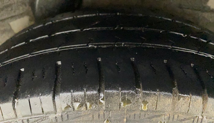 2011 Hyundai i20 MAGNA (O) 1.2, Petrol, Manual, 65,413 km, Left Rear Tyre Tread