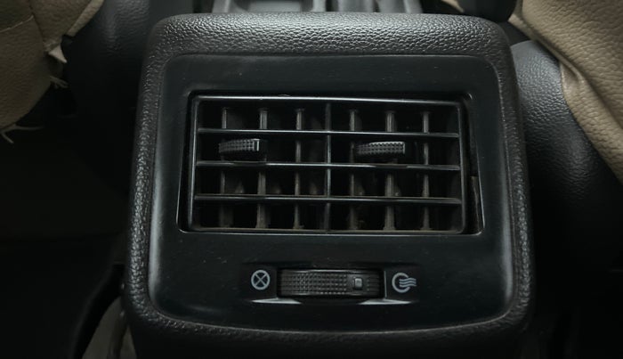 2014 Hyundai Xcent SX 1.2, Petrol, Manual, 30,593 km, Rear AC Vents