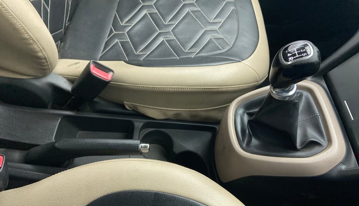 2014 Hyundai Xcent SX 1.2, Petrol, Manual, 30,593 km, Gear Lever